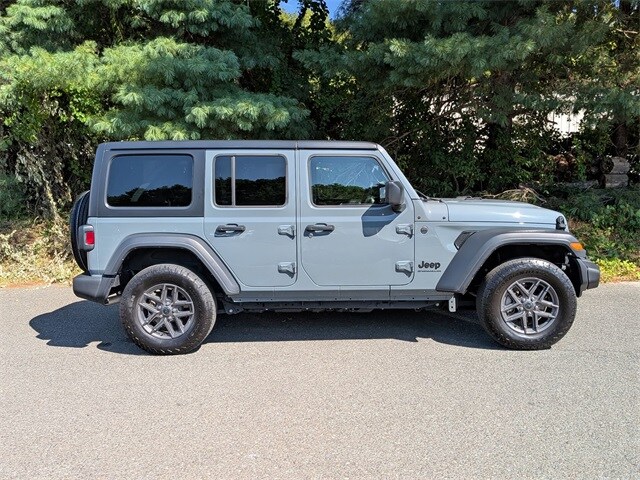 2024 Jeep Wrangler Sport S photo 4