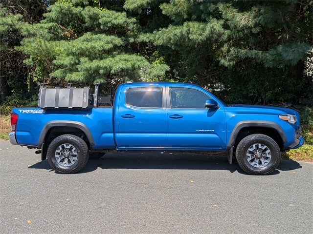 2017 Toyota Tacoma V6 photo 4