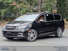 New 2026 Chrysler Pacifica Pinnacle Passenger Van for sale in Simsbury, CT
