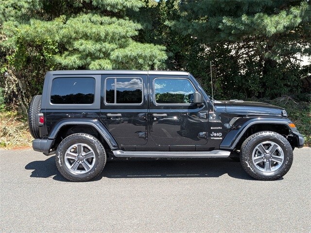 2020 Jeep Wrangler Unlimited Sahara photo 3