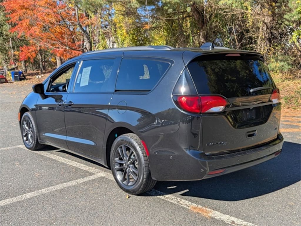 Certified 2020 Chrysler Pacifica Launch Edition Minivan/Van