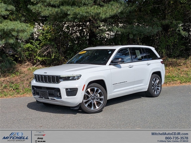 2022 Jeep Grand Cherokee Overland's photo