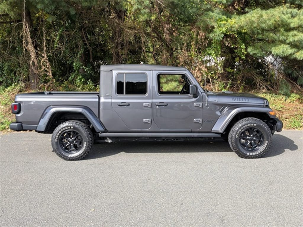 Certified 2022 Jeep Gladiator Willys Truck