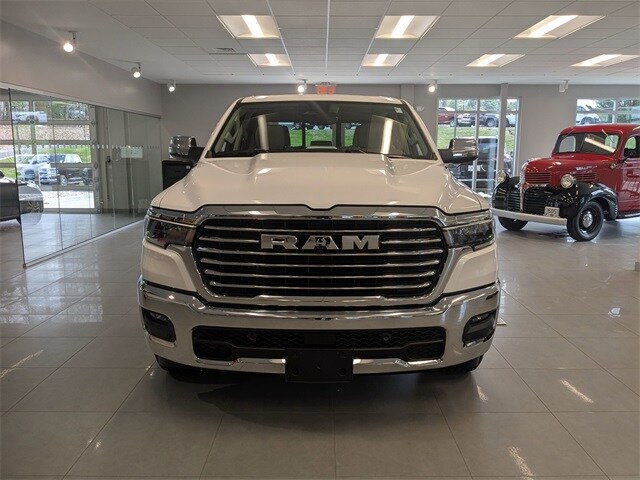 2025 Ram 1500 Laramie photo 2