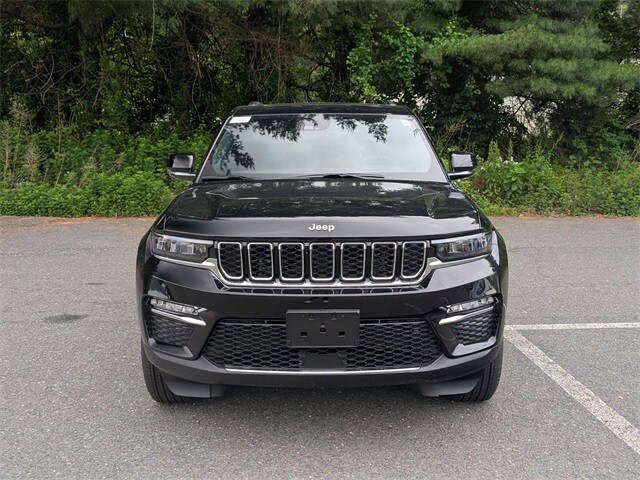 2025 Jeep Grand Cherokee Limited photo 2