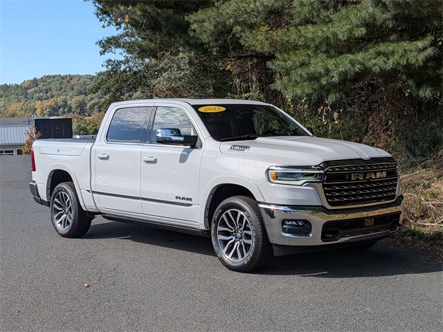 2025 Ram 1500 Limited photo 3