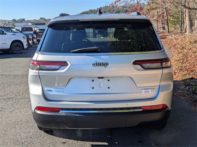 2022 Jeep Grand Cherokee Limited photo 4