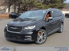 New 2026 Chrysler Pacifica Pinnacle Passenger Van for sale in Simsbury, CT