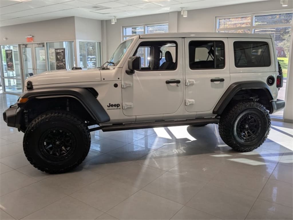 New 2025 Jeep Wrangler Sport Sport Utility