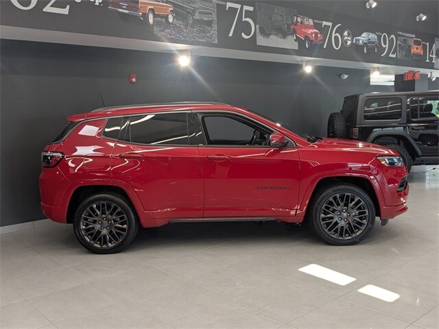 2022 Jeep Compass Red Edition photo 4