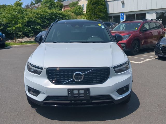 YV4162UM5M2579831