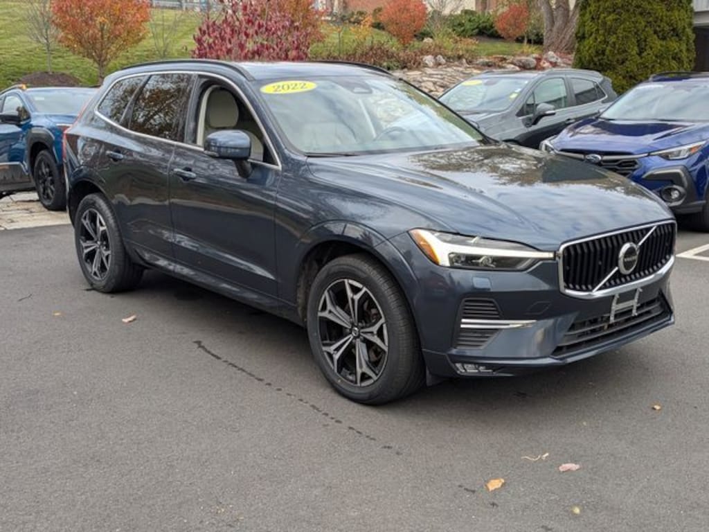 Used 2022 Volvo XC60 B5 Momentum SUV
