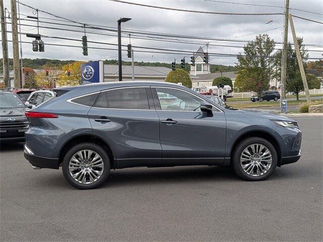 2024 Toyota Venza Limited photo 4