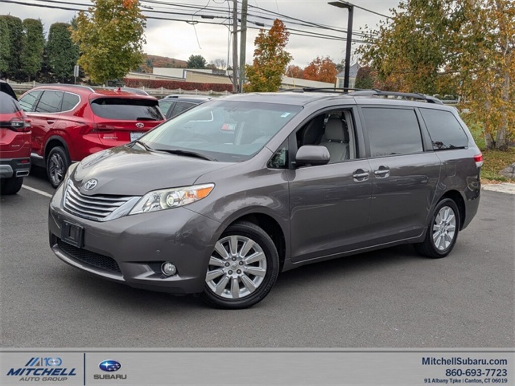 Used 2011 Toyota Sienna XLE Minivan/Van
