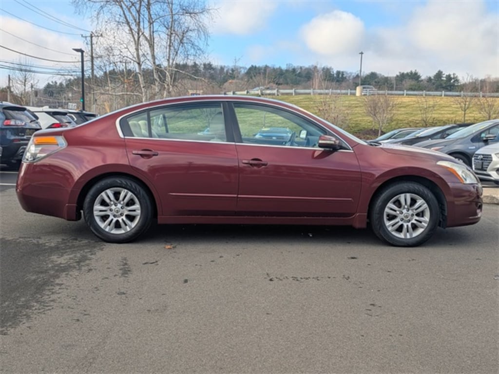 Used 2010 Nissan Altima 2.5 S Sedan