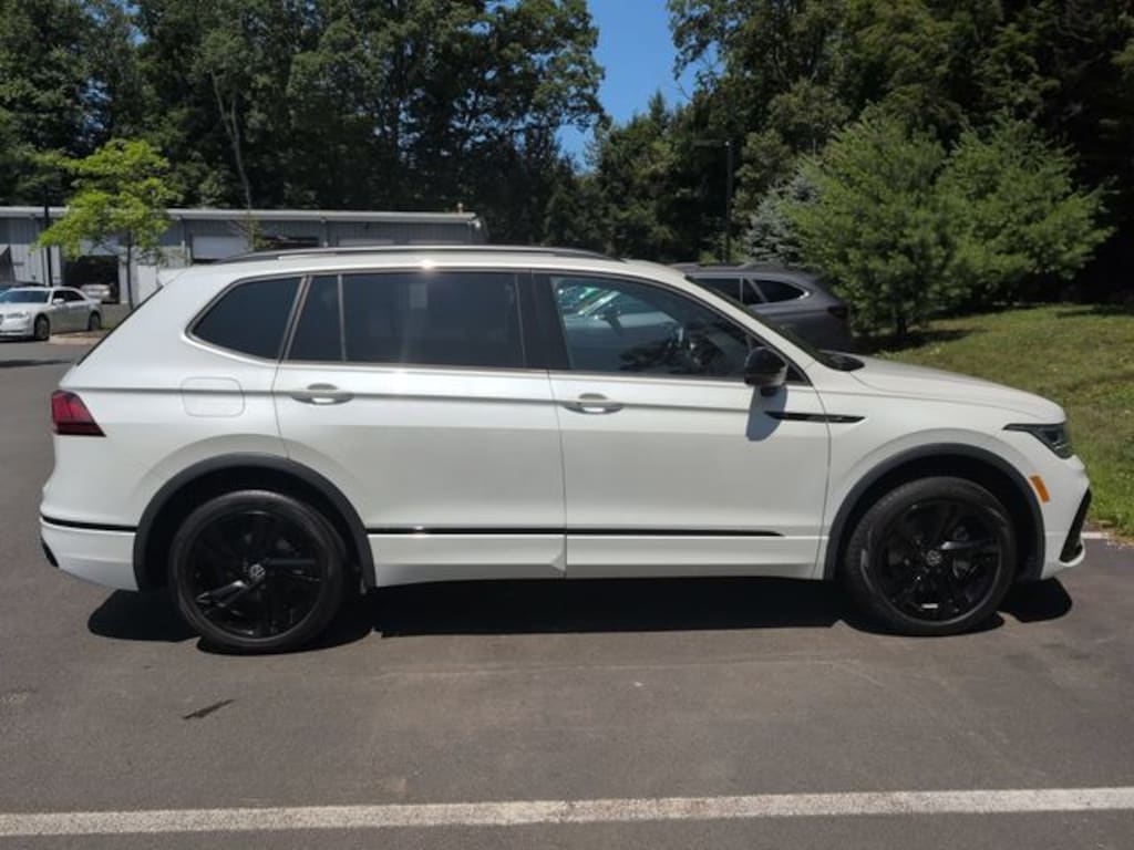 Used 2023 Volkswagen Tiguan 2.0T SE R-Line Black SUV