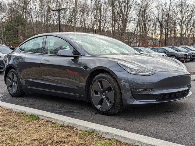 2022 Tesla Model 3 Long Range photo 3