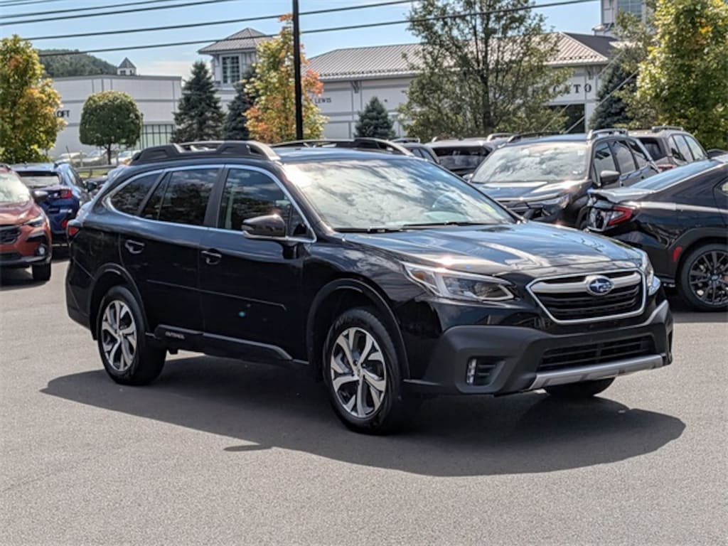 Used 2022 Subaru Outback Limited SUV
