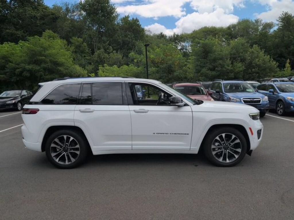 Used 2023 Jeep Grand Cherokee Overland SUV