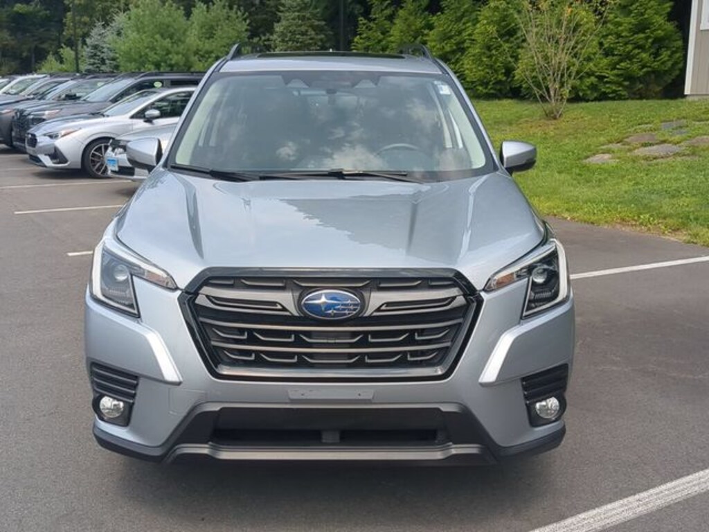 Used 2023 Subaru Forester Limited SUV