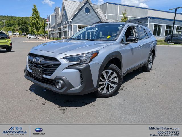 2025 Subaru Outback Premium's photo