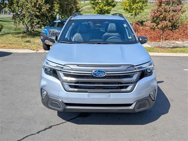 2025 Subaru Forester Limited photo 2