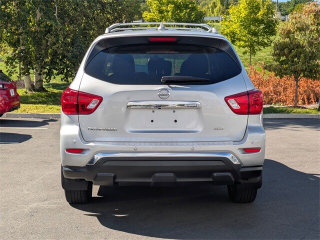 2020 Nissan Pathfinder S photo 4