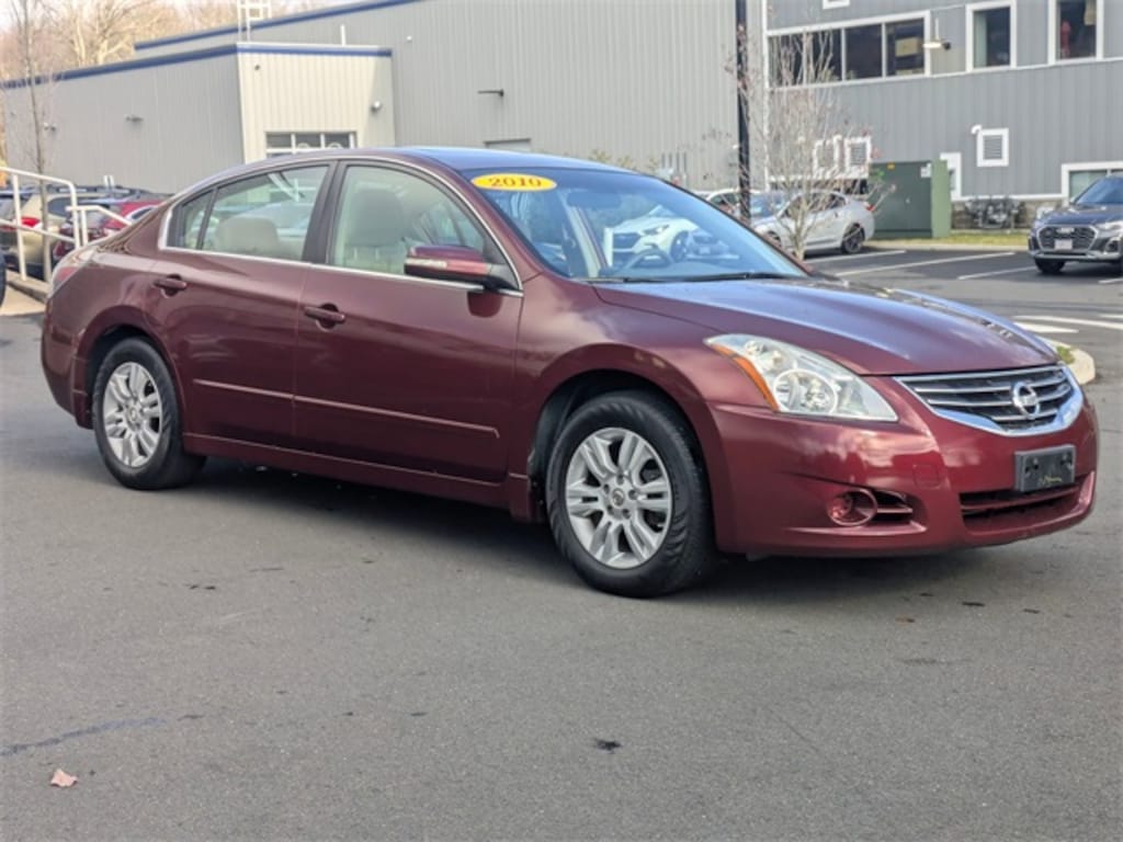 Used 2010 Nissan Altima 2.5 S Sedan