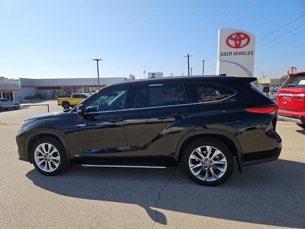 Used 2021 Toyota Highlander Hybrid Limited SUV