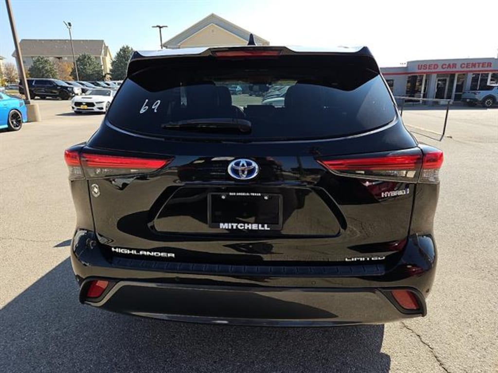 Used 2021 Toyota Highlander Hybrid Limited SUV