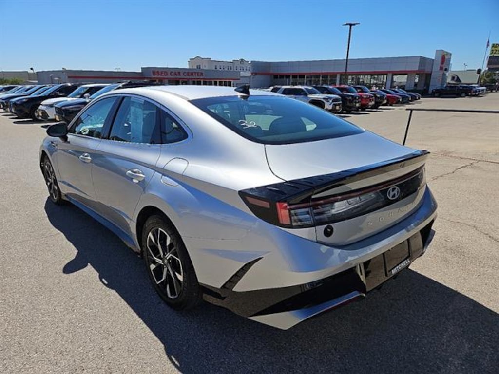 Used 2024 Hyundai Sonata SEL Sedan