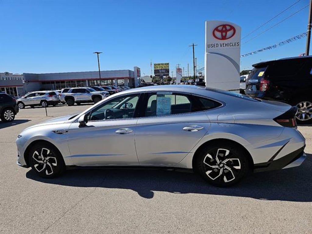 Used 2024 Hyundai Sonata SEL Sedan