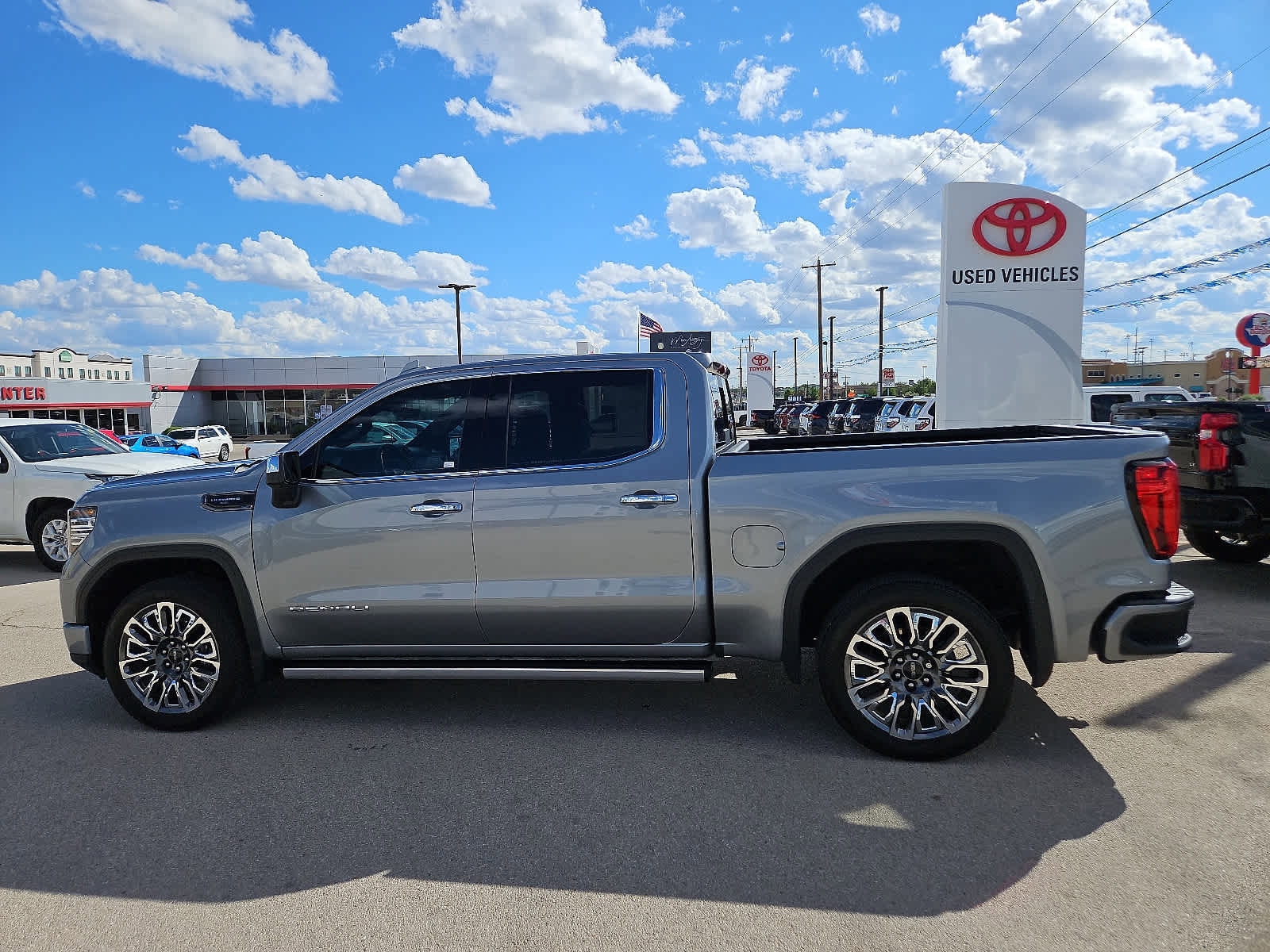 Used 2023 GMC Sierra 1500 Denali Denali Ultimate with VIN 1GTUUHELXPZ145740 for sale in San Angelo, TX