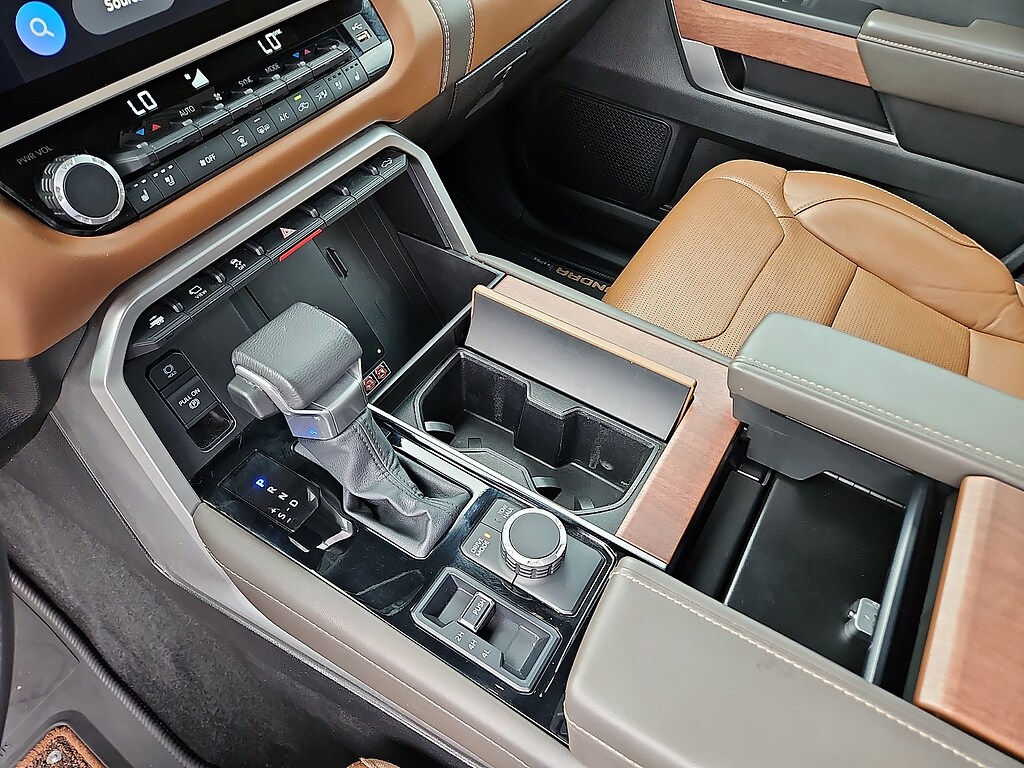 2025 Toyota Tundra 1794 Edition - Photo 20