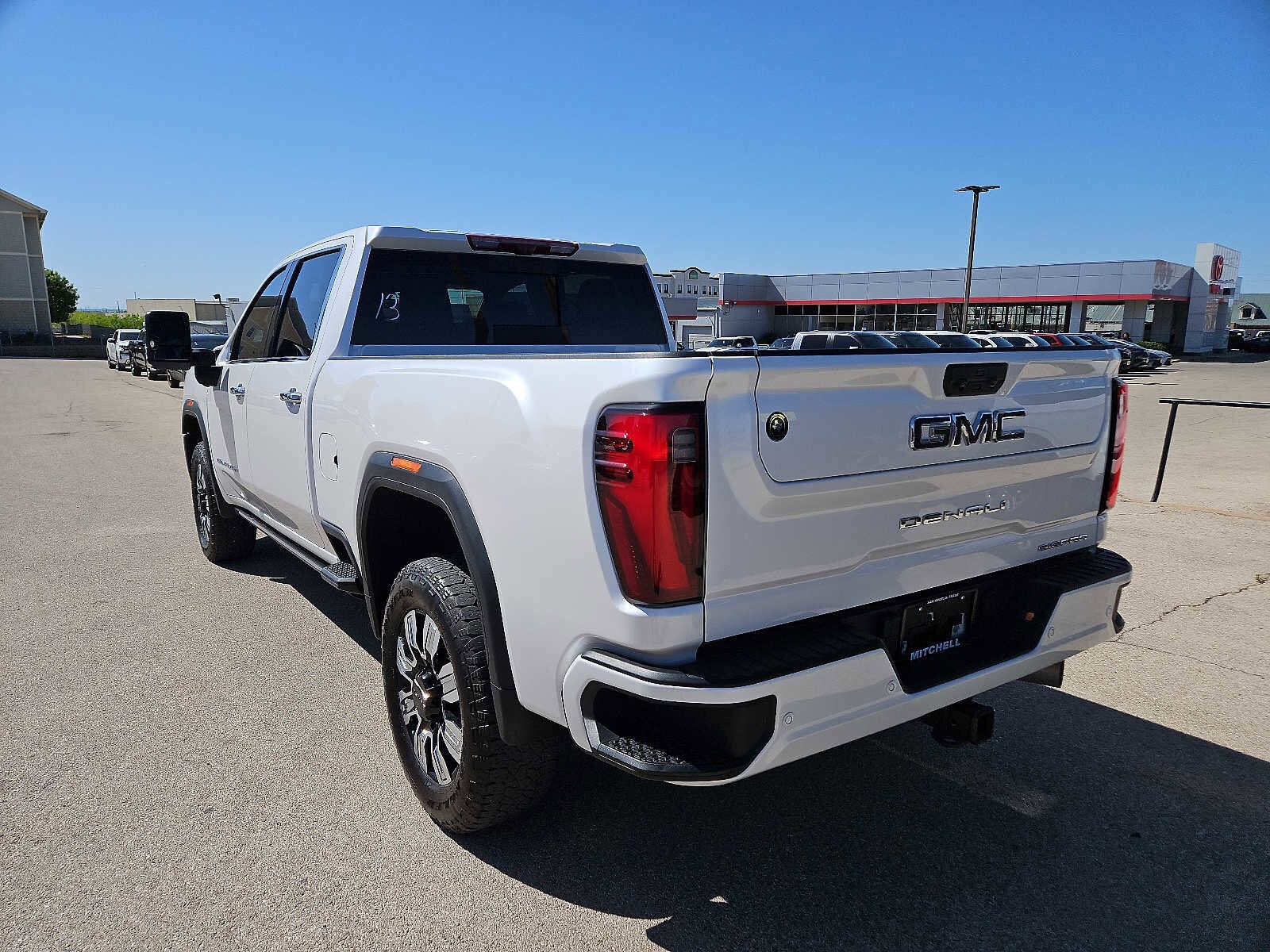 2024 Gmc Sierra 2500 HD Denali photo 3