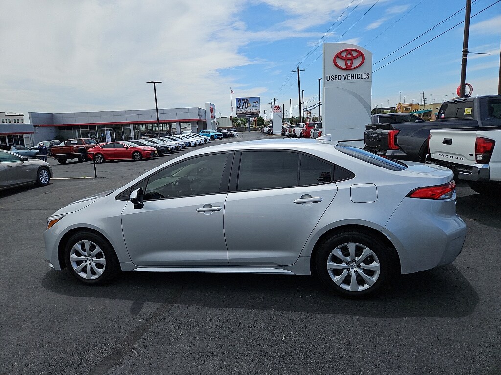 Used 2025 Toyota Corolla Hybrid LE Sedan
