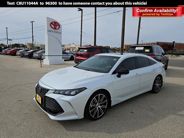 2020 Toyota Avalon XSE's photo