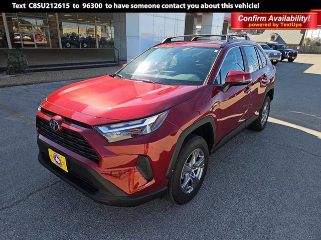 2025 Toyota RAV4 XLE's photo