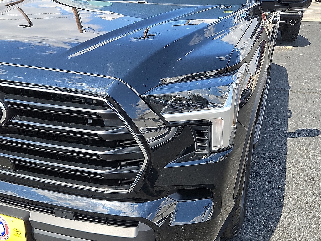 2026 Toyota Sequoia SR5 - Photo 7