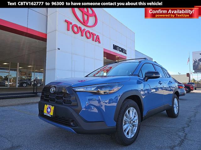 2026 Toyota Corolla Cross LE's photo
