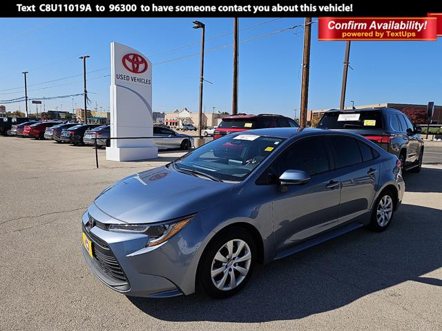 2024 Toyota Corolla LE's photo