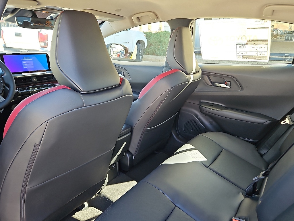 2026 Toyota Prius Plug-in Hybrid XSE - Photo 5