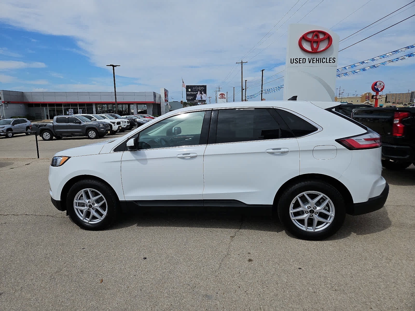 Used 2024 Ford Edge SEL with VIN 2FMPK4J97RBA67635 for sale in San Angelo, TX