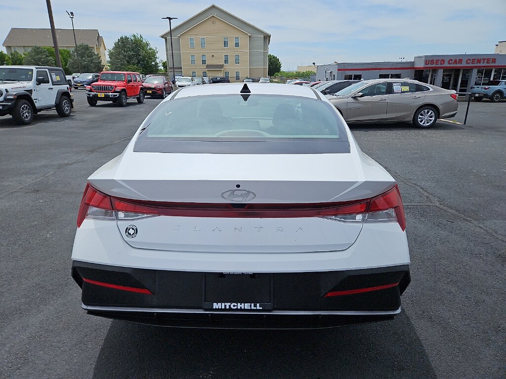 Used 2024 Hyundai Elantra SEL Sedan
