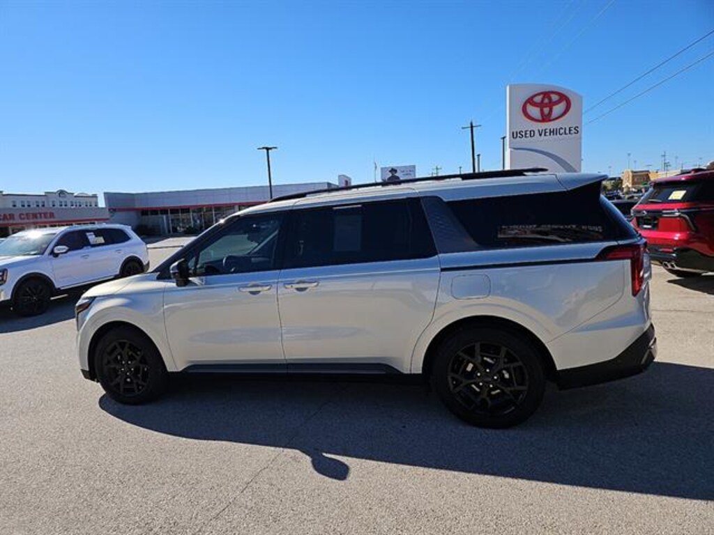 Used 2025 Kia Carnival Hybrid SX Van Passenger Van