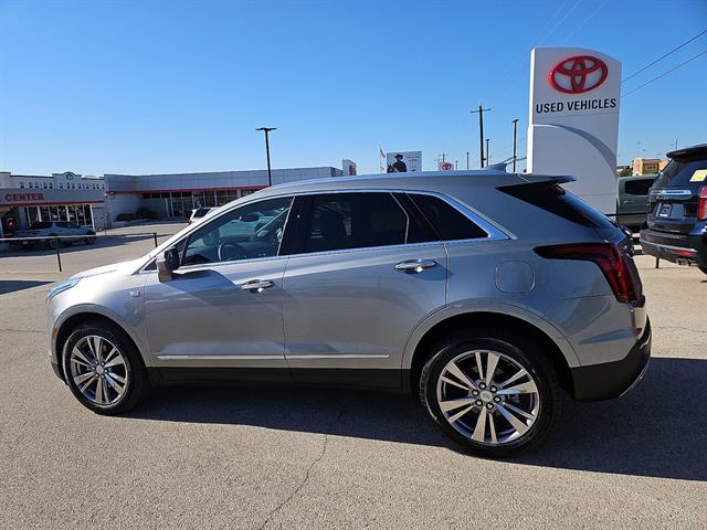 2025 Cadillac XT5 Premium Luxury photo 2