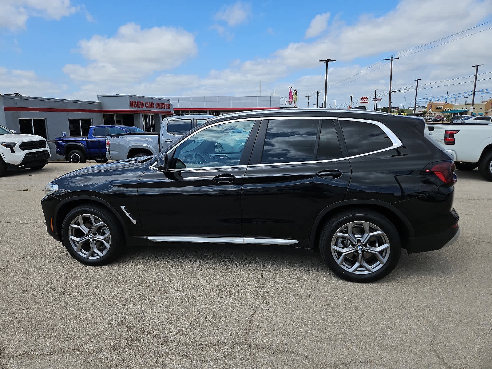 Used 2023 BMW X3 30i with VIN 5UX43DP07P9R39737 for sale in San Angelo, TX