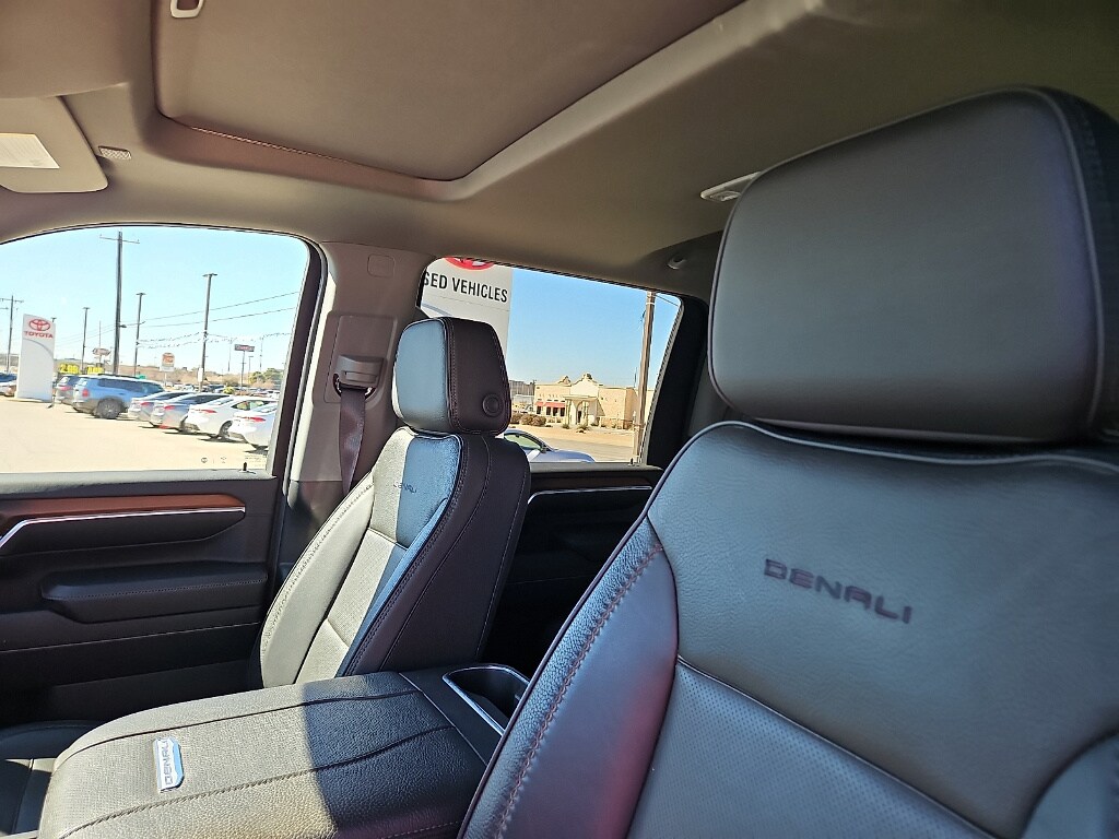 2025 GMC Sierra 3500HD Denali - Photo 11