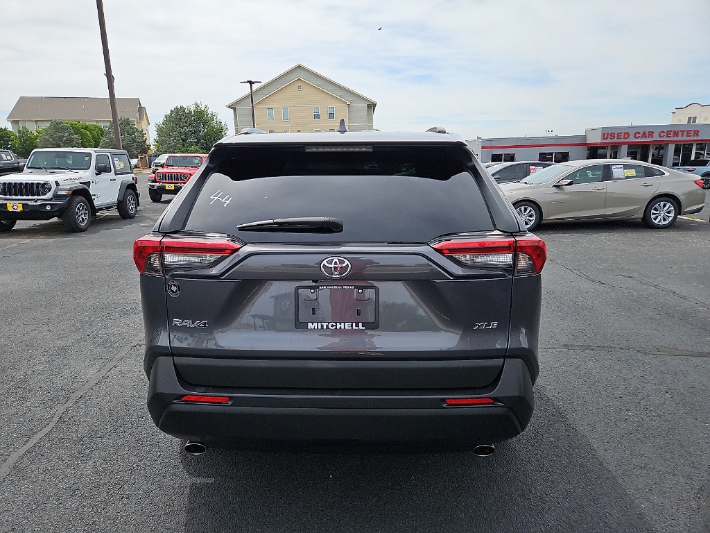 Used 2021 Toyota RAV4 XLE SUV