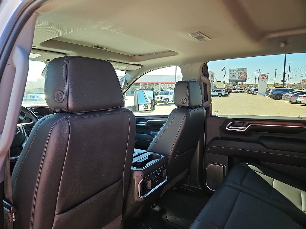 2025 GMC Sierra 3500HD Denali - Photo 9